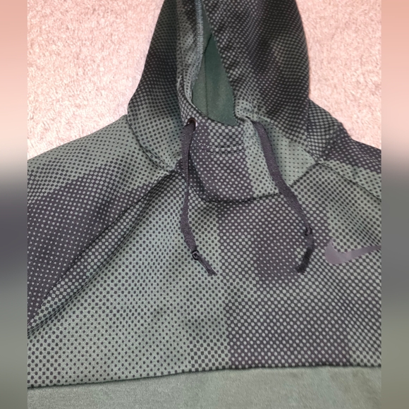 Men's Size Large Dark Green & Black NIKE sweatshirt - Picture 2 of 6